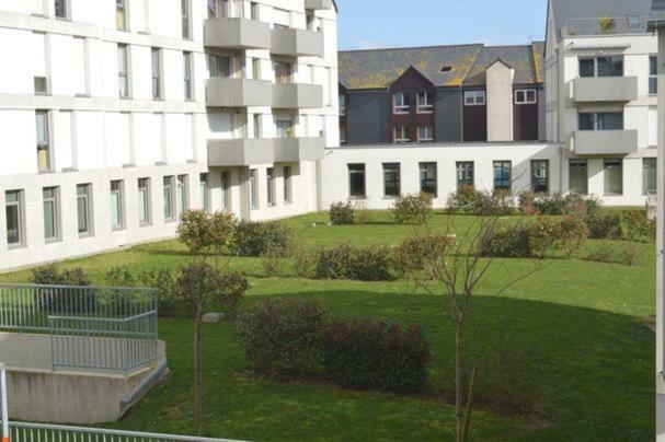 Grand Au Bord De L'eau